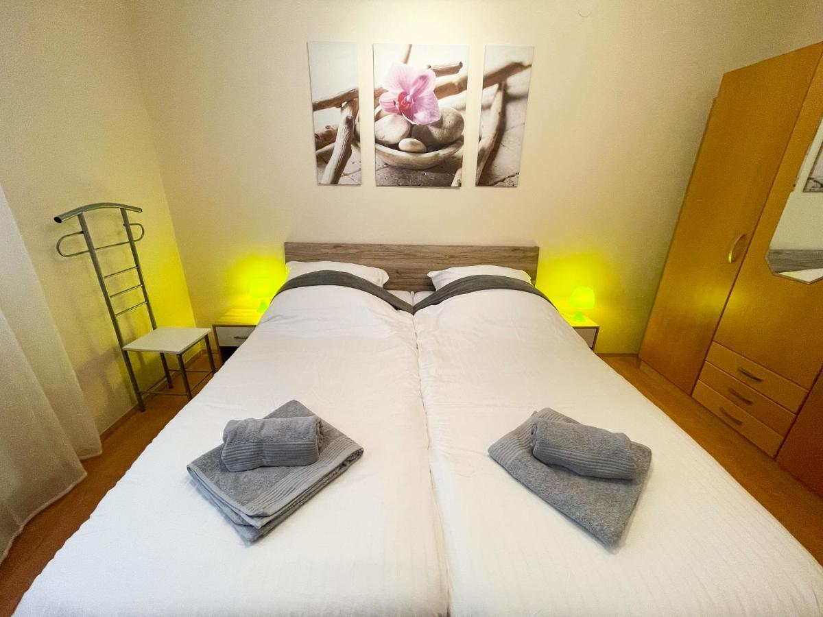 Apartments Sams 诺维·维诺多尔斯基 外观 照片