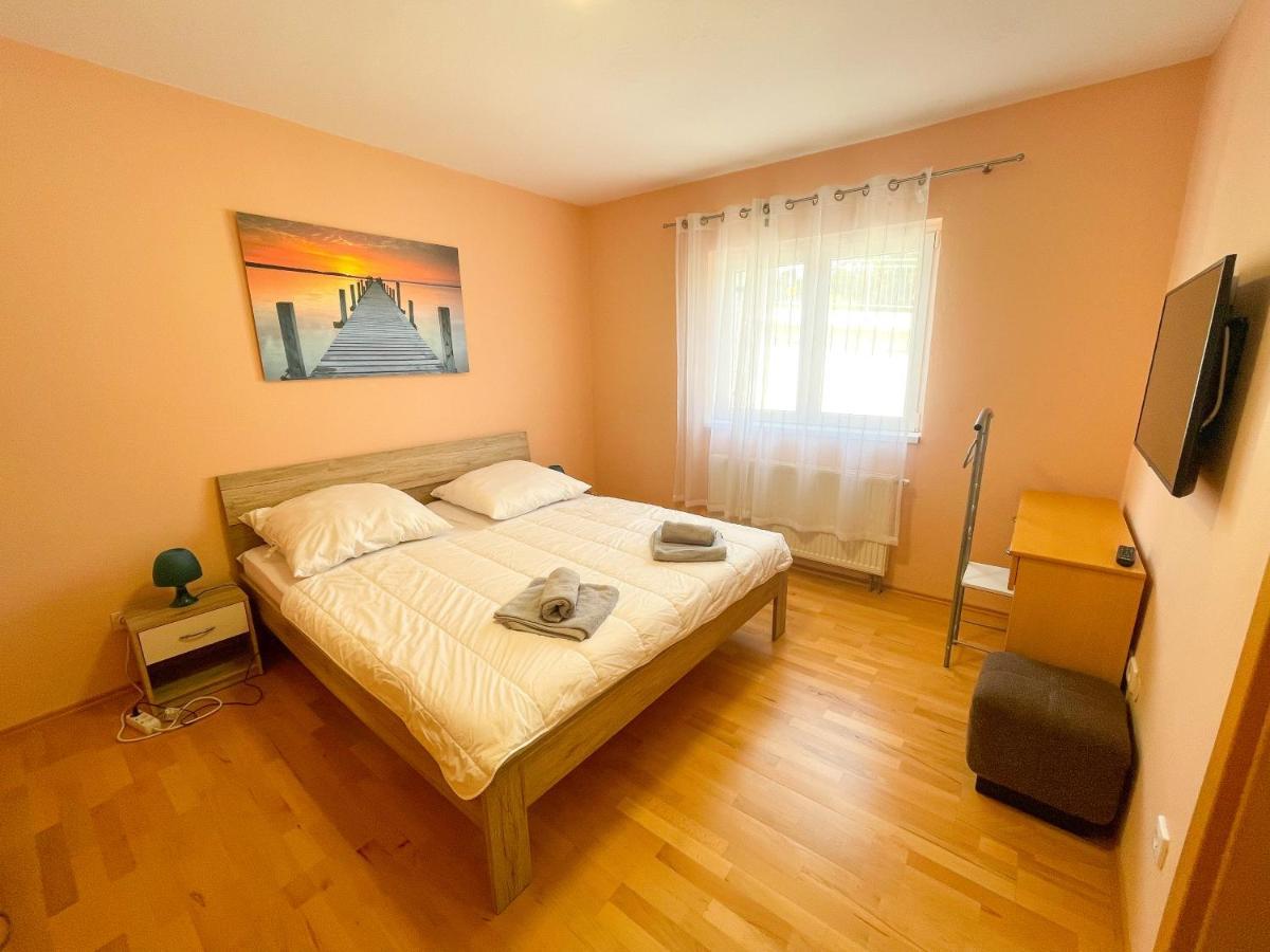 Apartments Sams 诺维·维诺多尔斯基 外观 照片