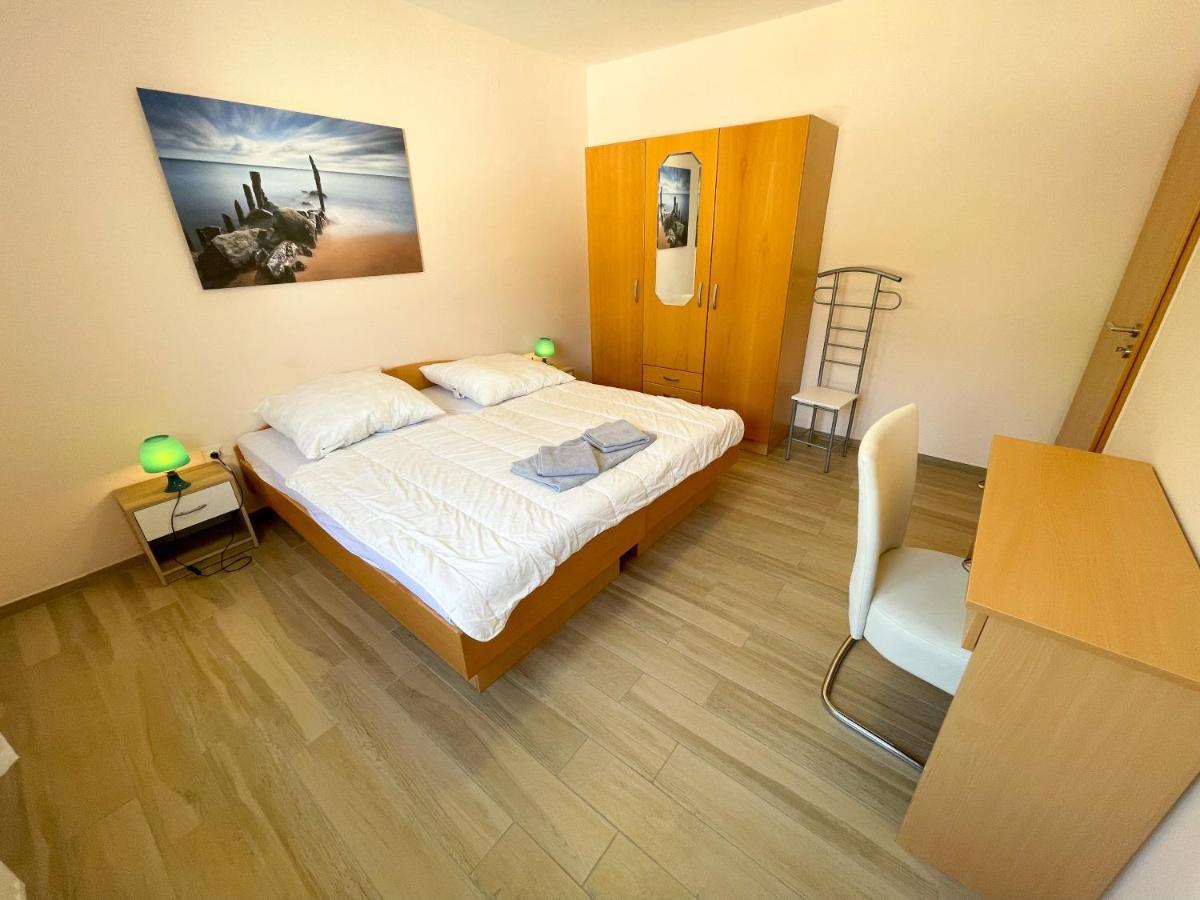 Apartments Sams 诺维·维诺多尔斯基 外观 照片