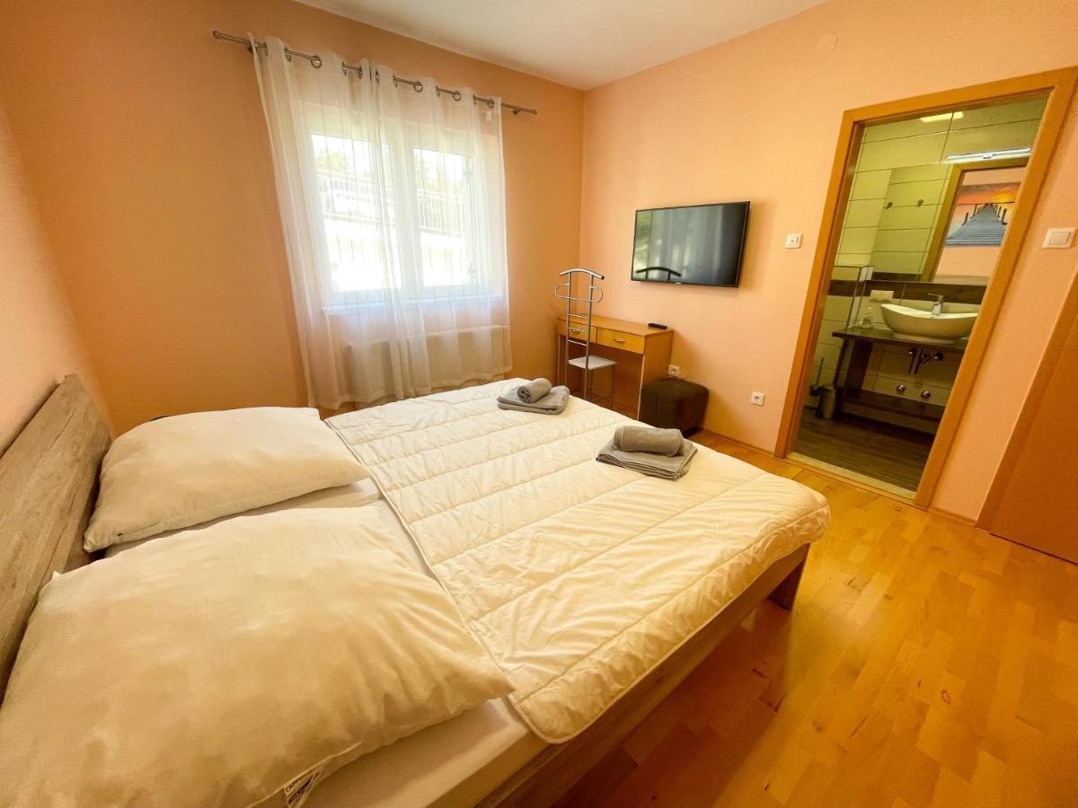 Apartments Sams 诺维·维诺多尔斯基 外观 照片