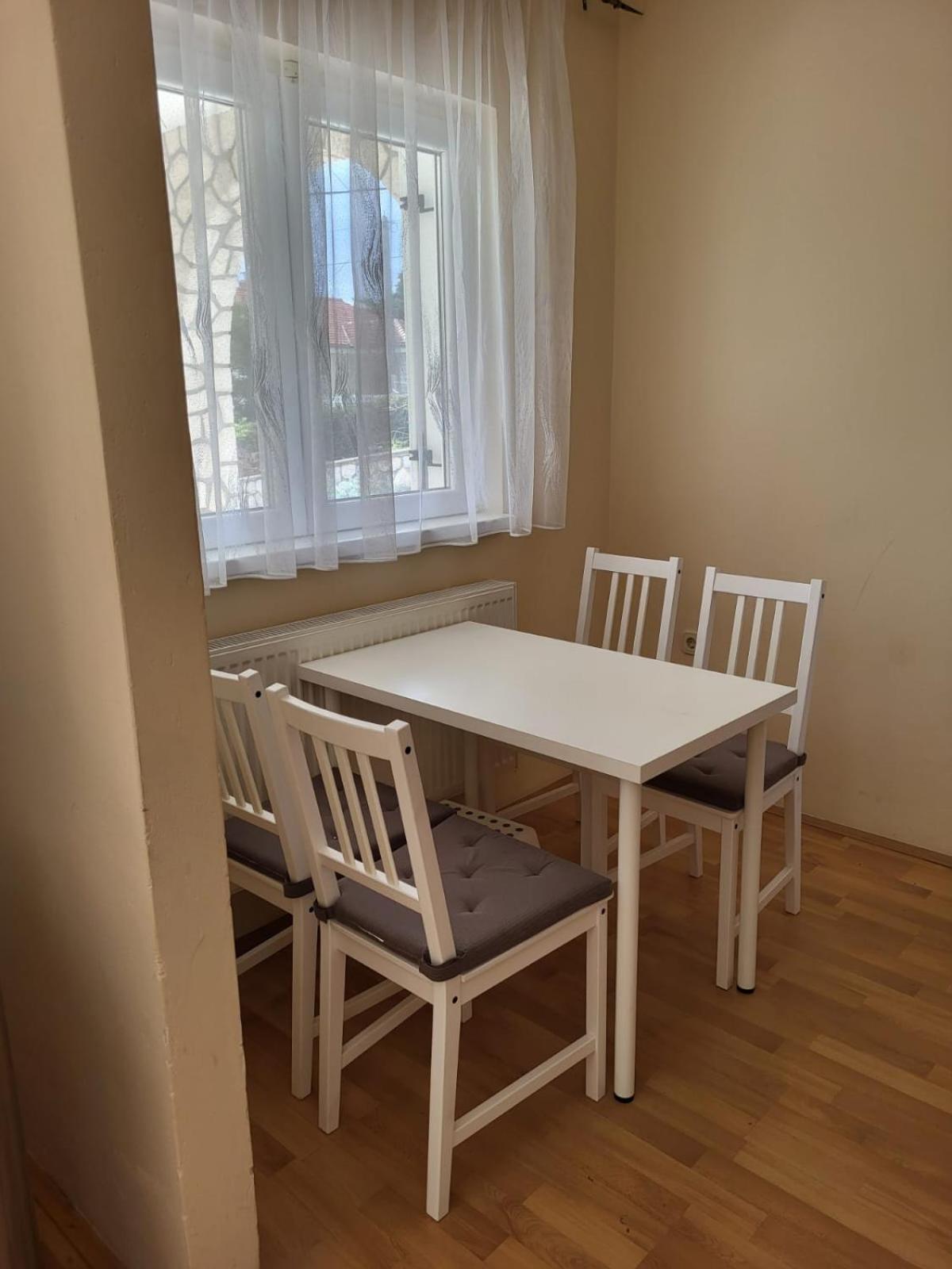 Apartments Sams 诺维·维诺多尔斯基 外观 照片